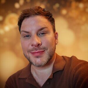 Meet your Posher, Christopher